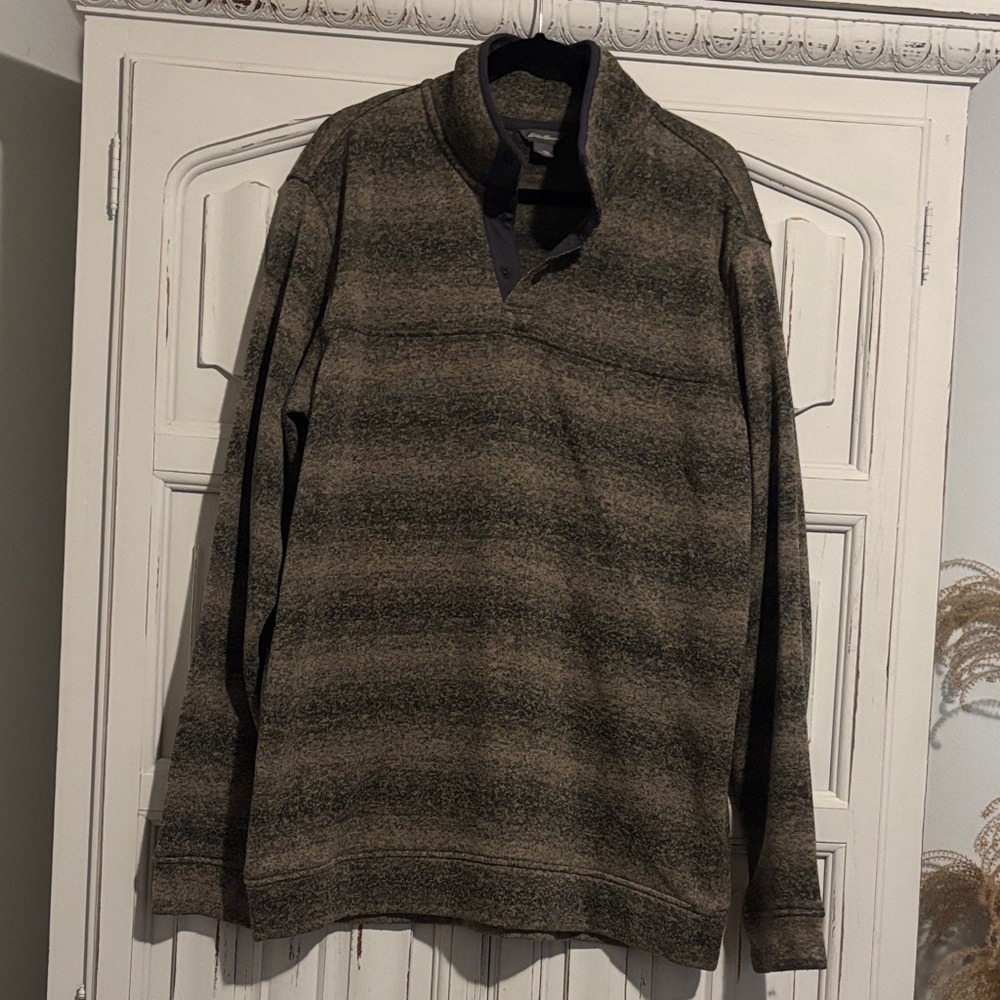 Eddie Bauer Men's Crewneck Sweater - Olive and Charcoal